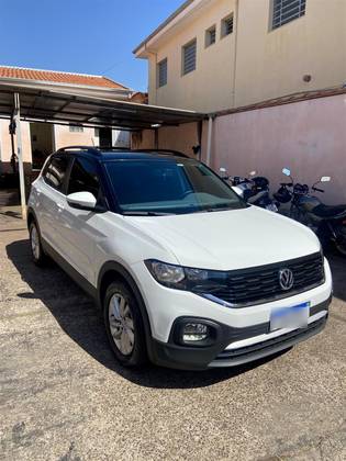 VOLKSWAGEN T-CROSS 1.0 200 TSI TOTAL FLEX AUTOMÁTICO VOLKSWAGEN T-CROSS 1.0 200 TSI TOTAL FLEX AUTOMÁTICO